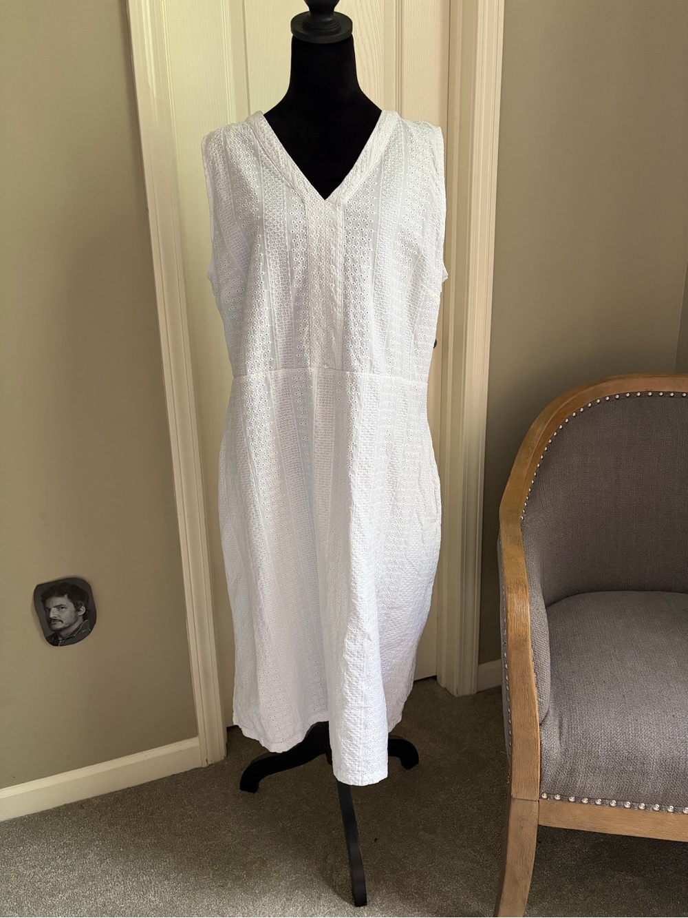 Liz Claiborne White Sleeveless Eyelet V-Neck Midi Dress